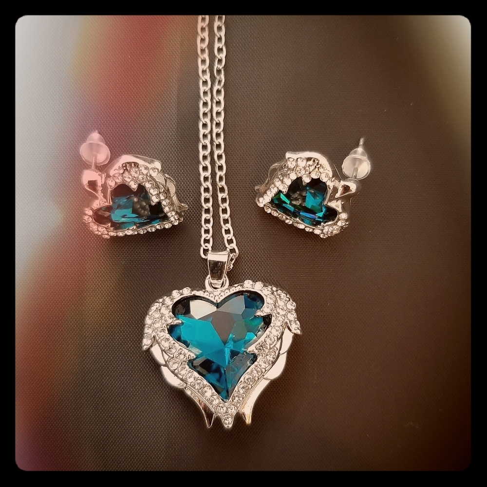 Necklace and earrings